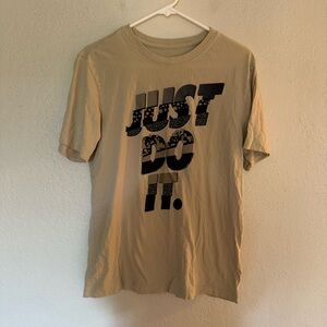 Nike Men’s Shirt